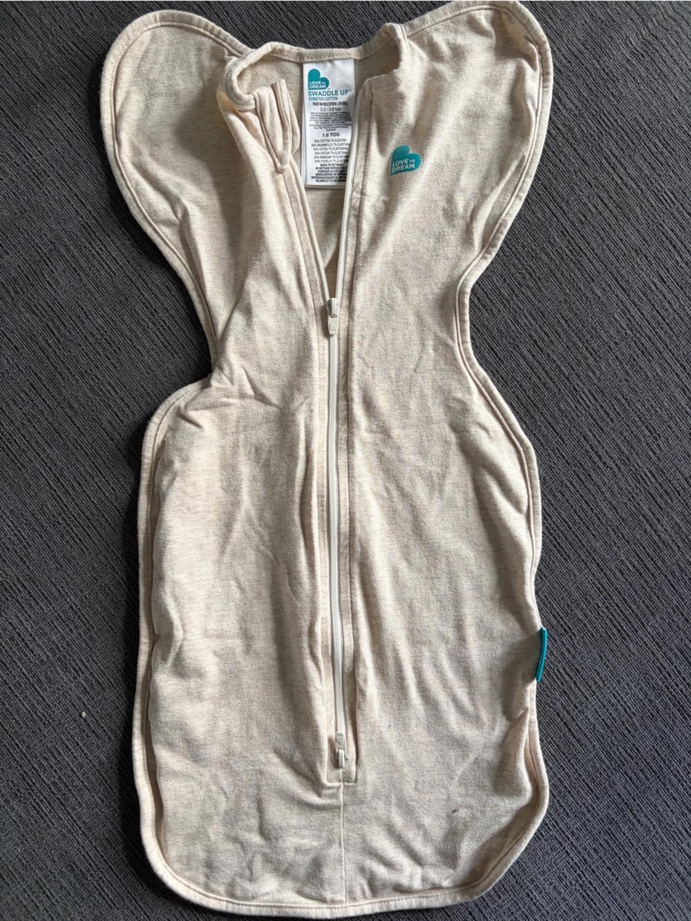 Love to dream Neutral CreamZip Swaddle 1.0 TOG